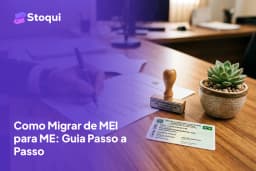Documentos empresariais brasileiros e CNPJ sobre mesa de escritório para migração de MEI para ME
